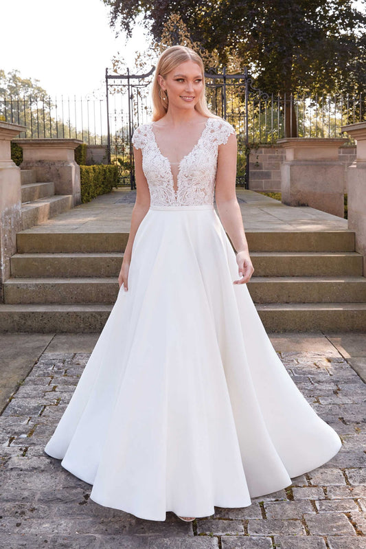 Sincerity - 44328 - Size 14 was £1649 Now £850 - Vintage Rose Bridal