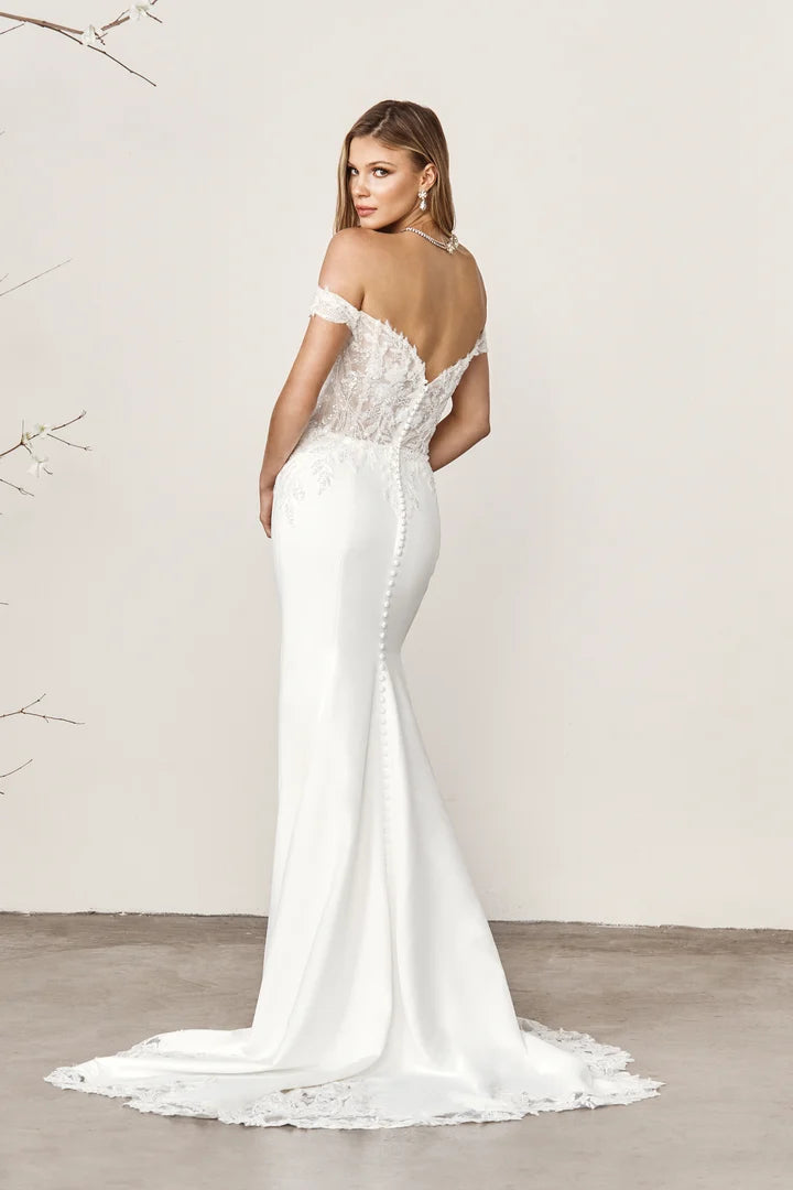 Size 16 Was £1799 Now £850