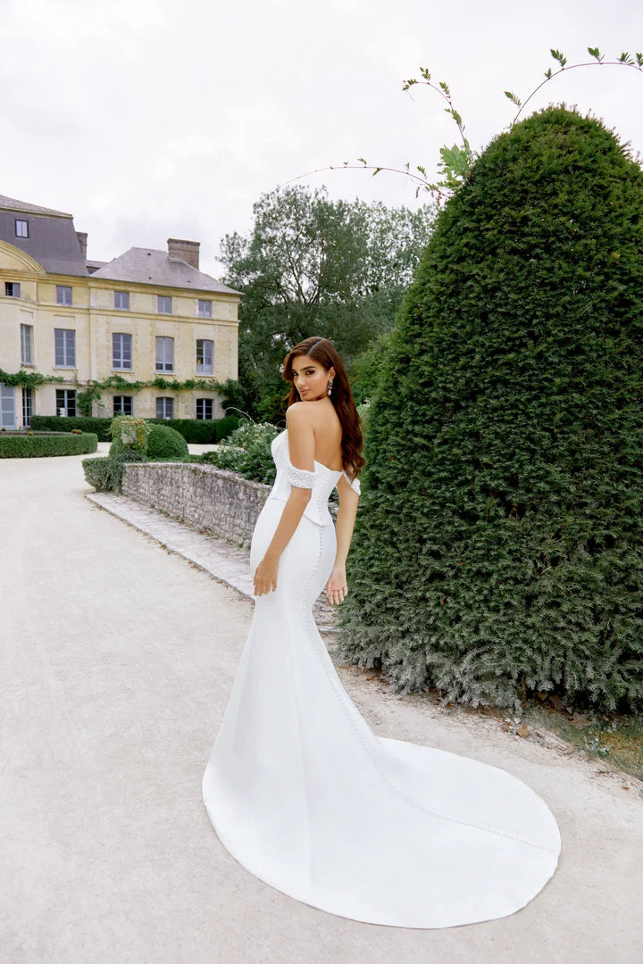 44506 Wedding Dress