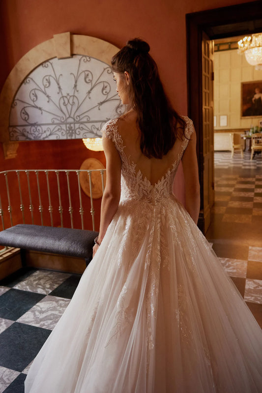 Idina Wedding Dress - Vintage Rose Bridal