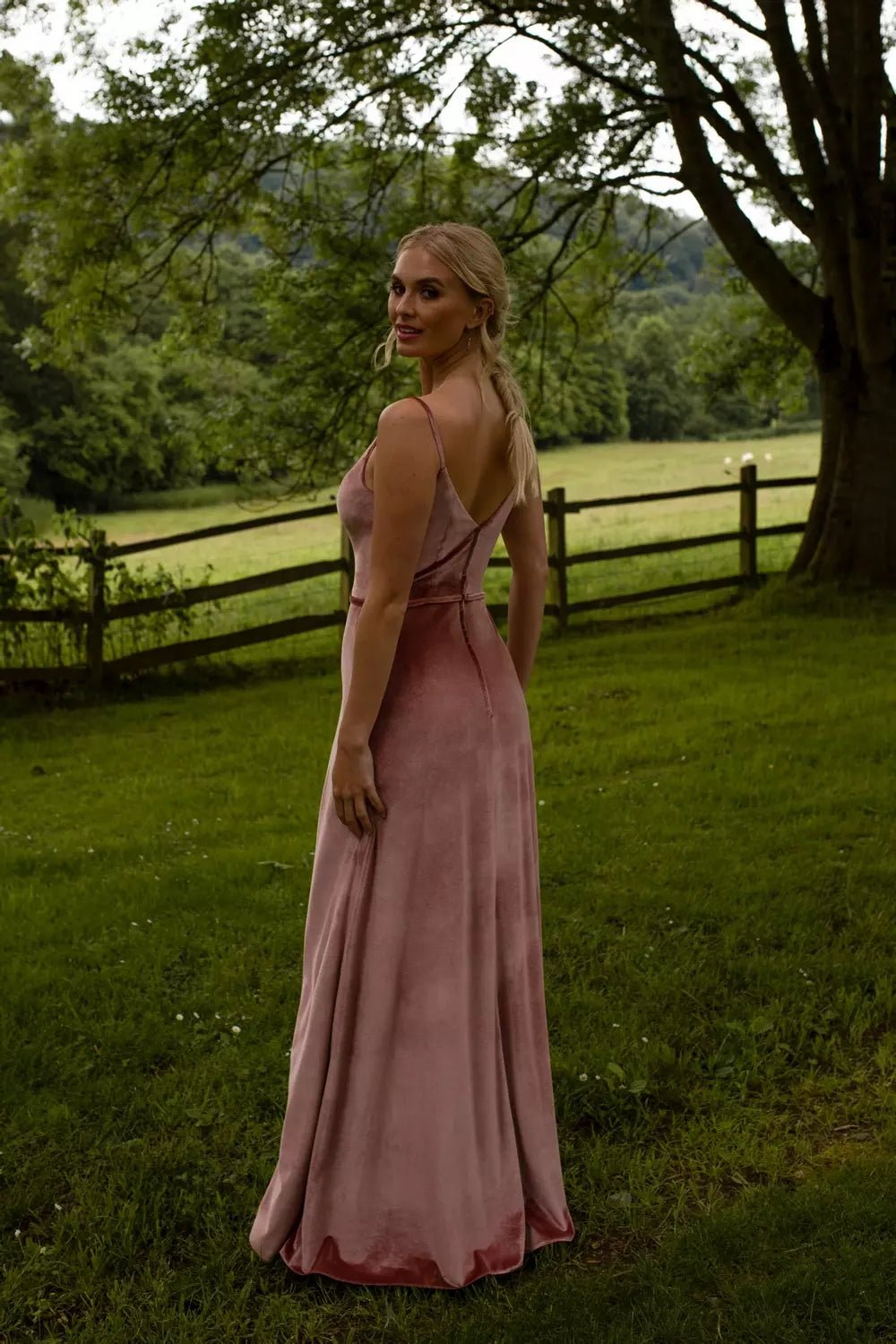 Delphine - Vintage Rose Bridal