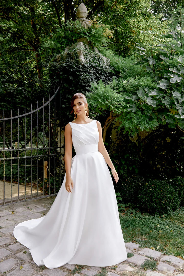 44521 Wedding Dress