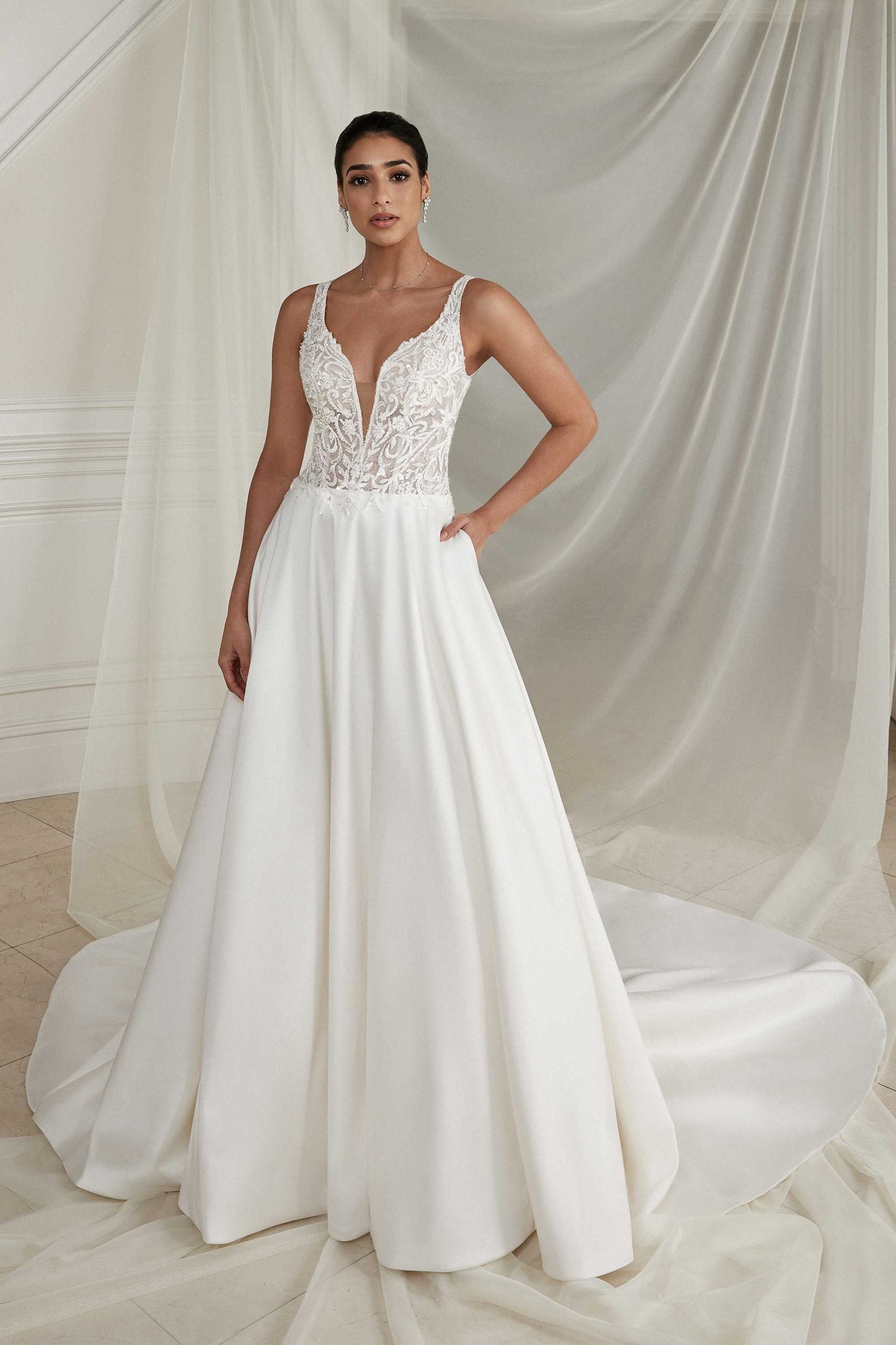 Size 14 Was £2299 Now £999 - Vintage Rose Bridal