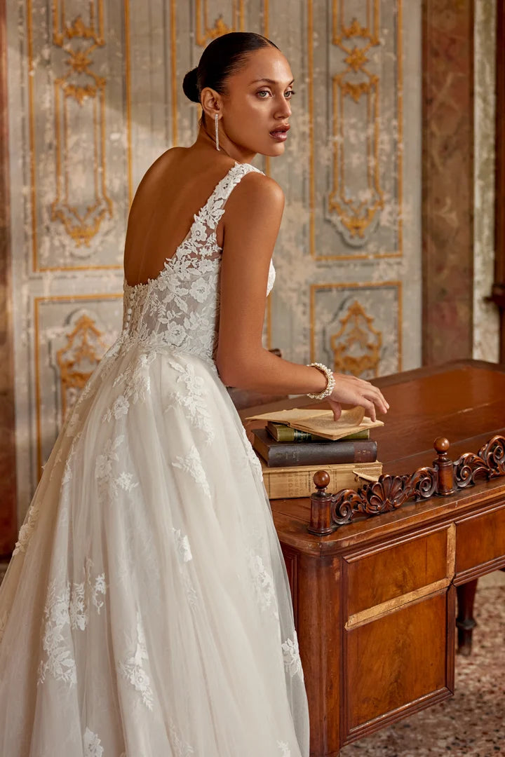 Kayleigh Wedding Dress Wedding & Bridesmaids Dresses Belfast – Vintage Rose Bridal